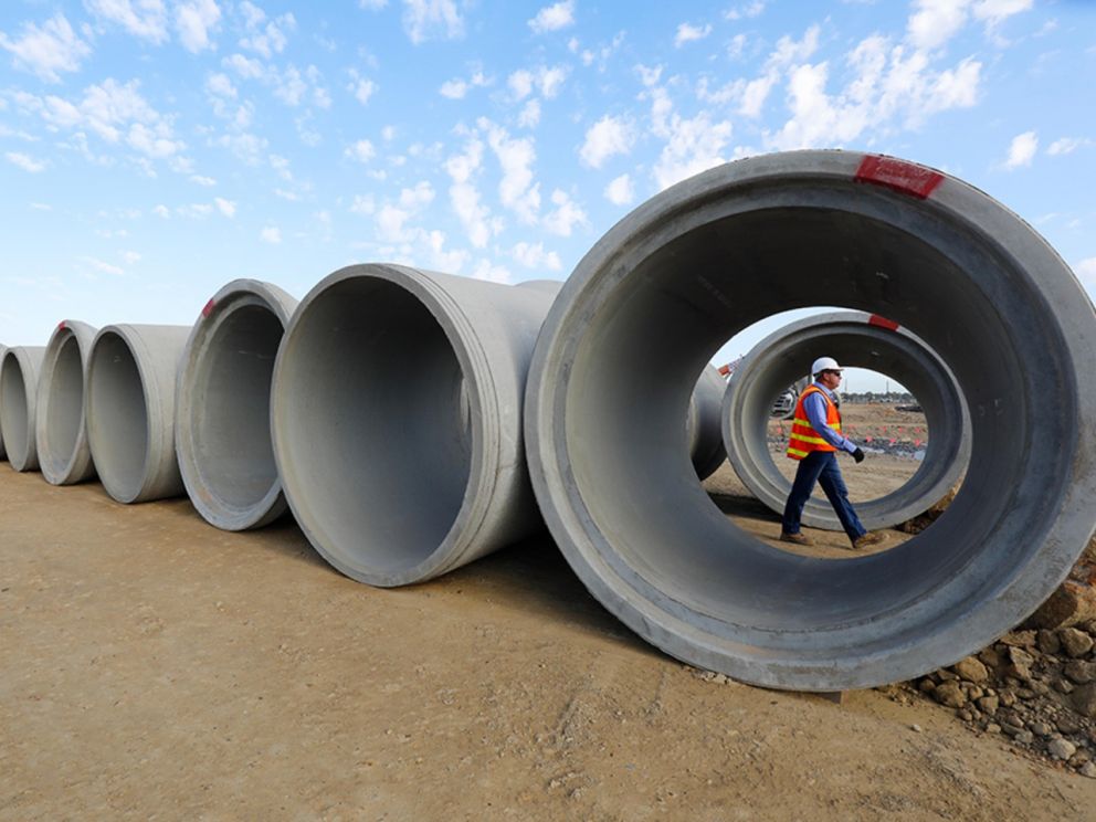 Starting to install drainage underneath the Freeway - February 2020