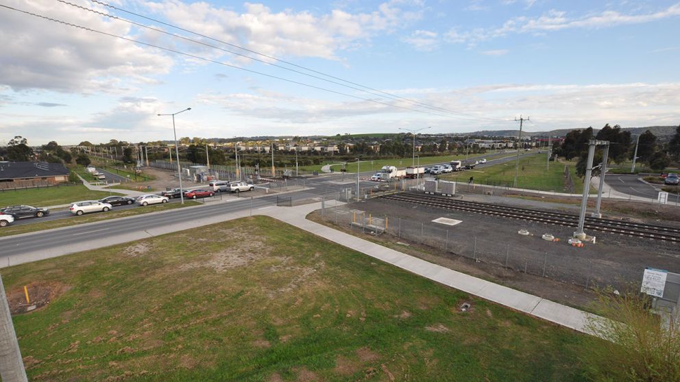 Cardinia Road level crossing prior to removal works