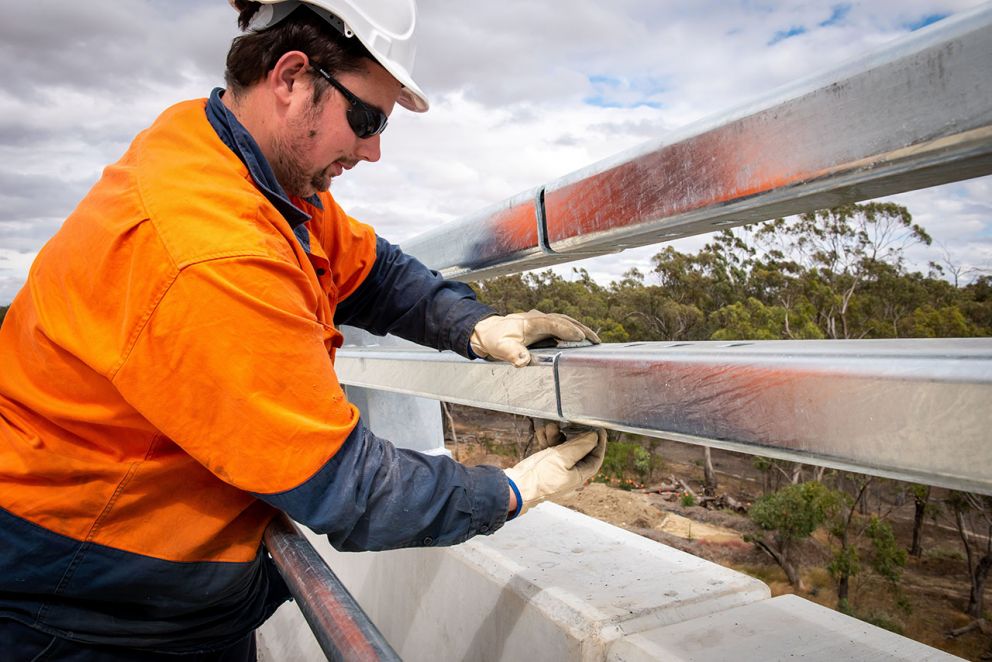 Barrier installation works on the new Murray River crossing