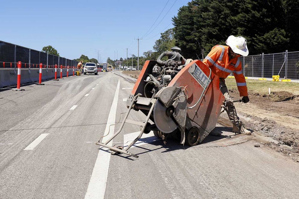 Construction works on the Narre Warren North Road Upgrade 