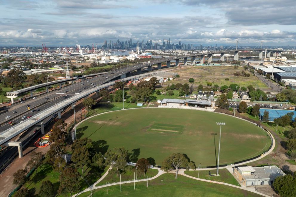 An aerial view of the Donald McLean Reserve with the new Hyde Street ramps under construction.