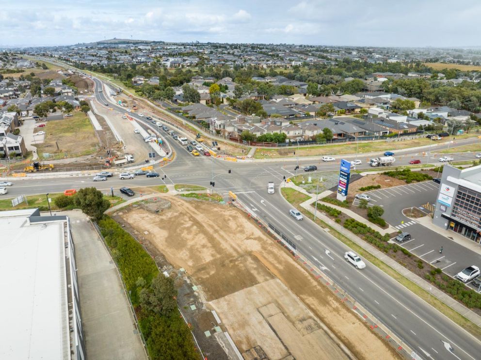 March 2023 – Earthworks along Craigieburn Road