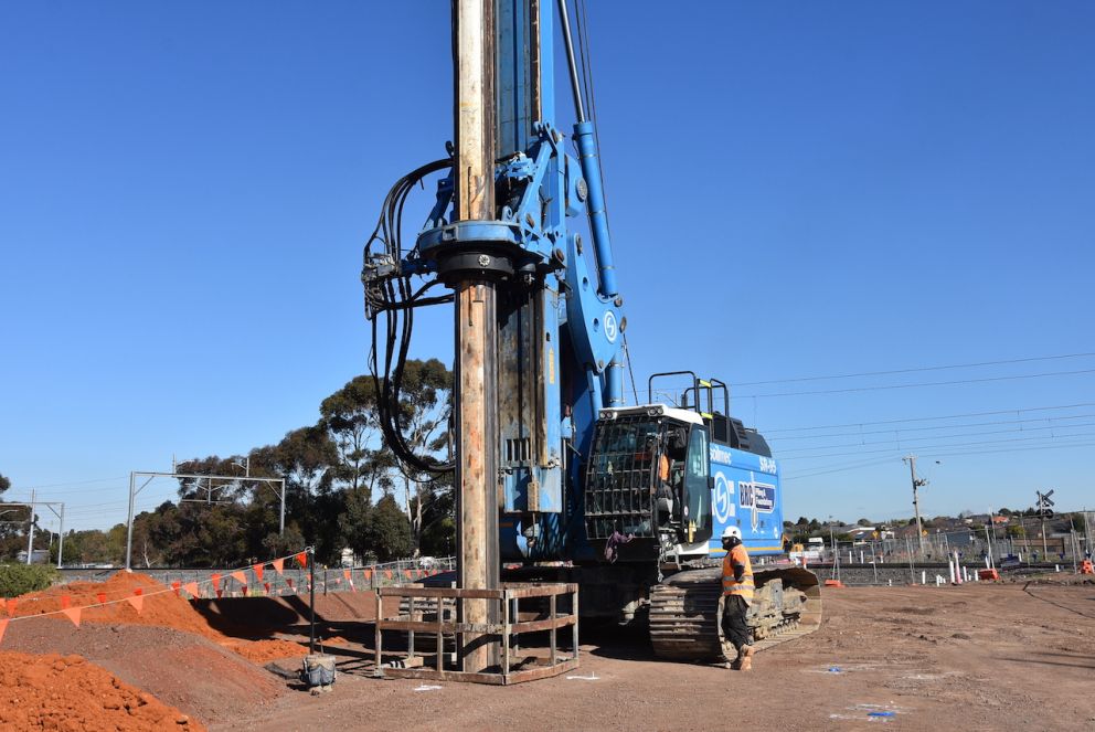 Piling rig in action