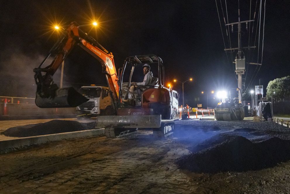 Nightworks to lay asphalt on the Burwood Highway southern service road