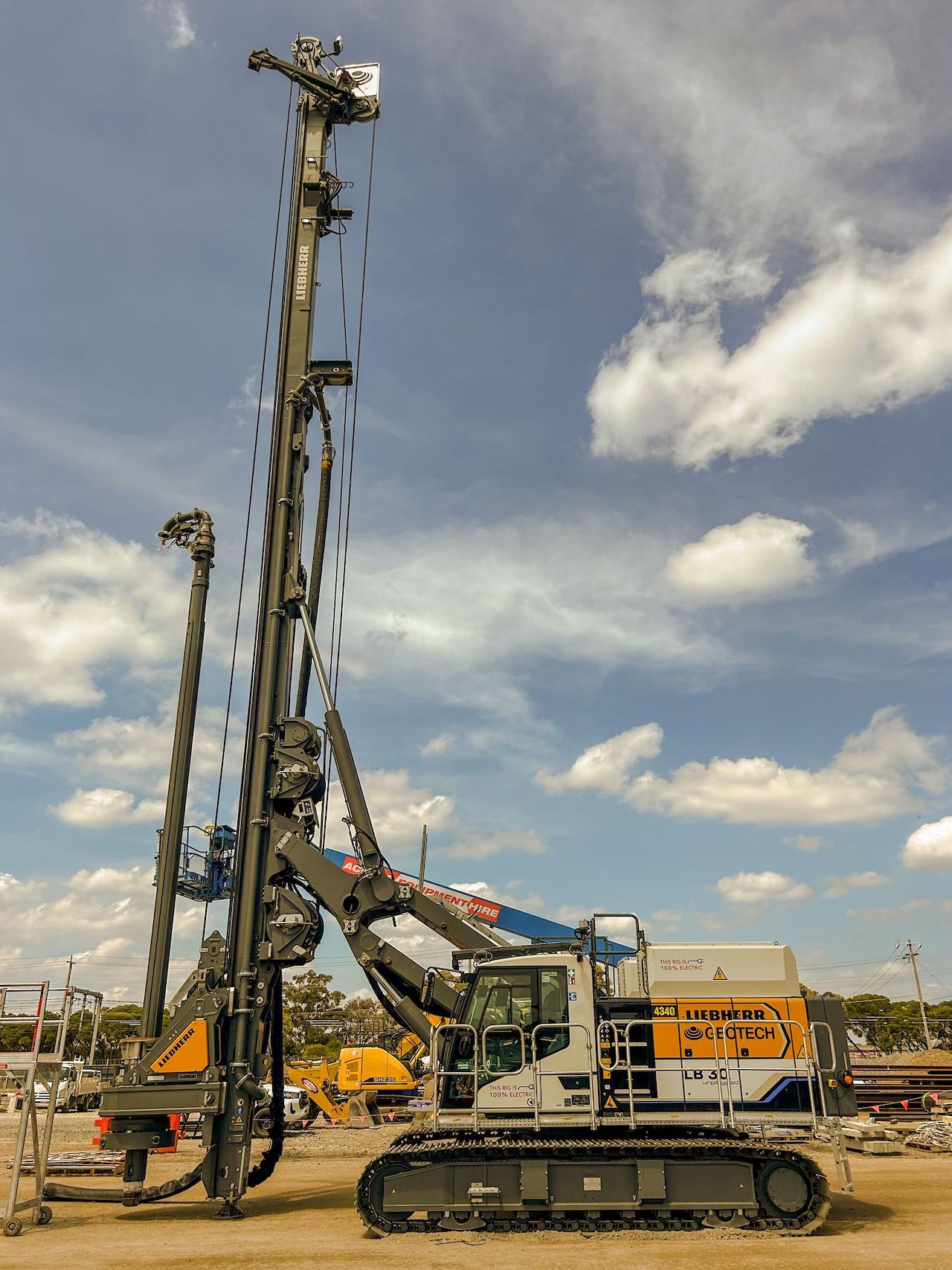 Kananook electric piling rig