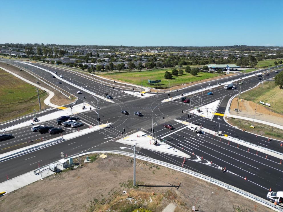 We’ve replaced the roundabout at the intersection of Hall Road and Western Port Highway with new traffic lights and added more lanes.