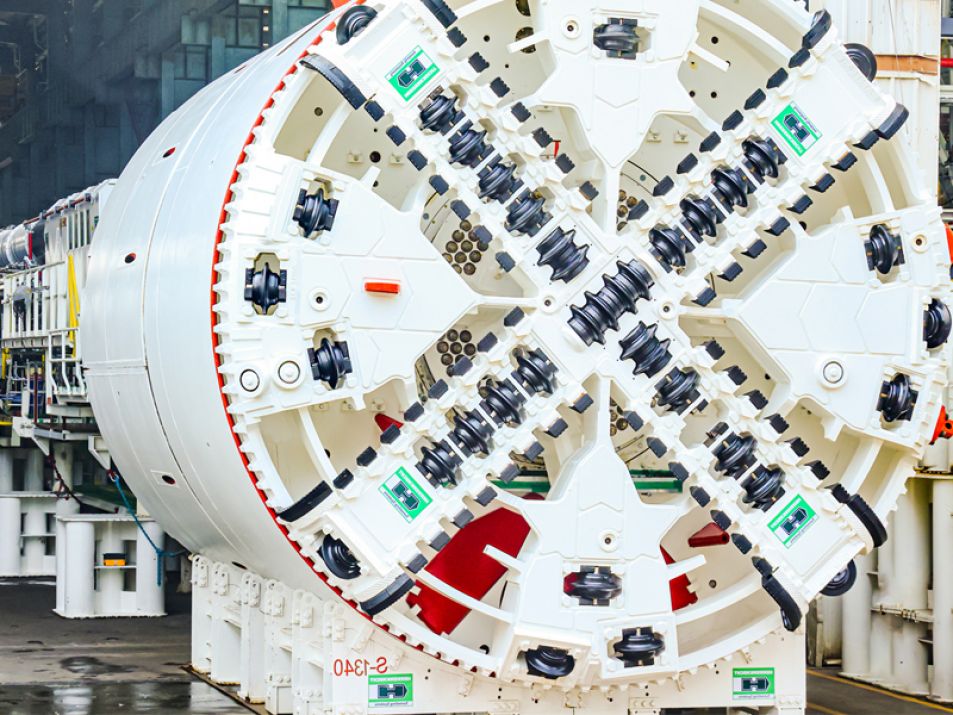 Tunnel boring machine installation