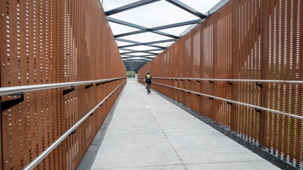 Bridge 86 - the new bridge across Moonee Ponds Creek along Dynon Road.