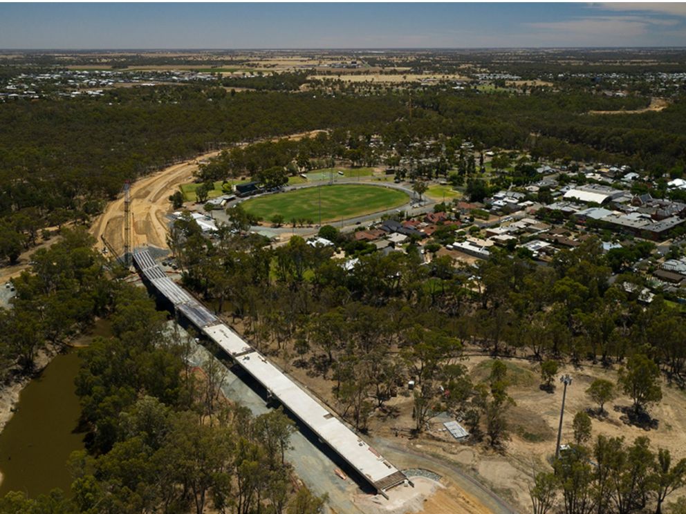 Image displays the new Capaspe river bridge behind the Echuca sporting arena