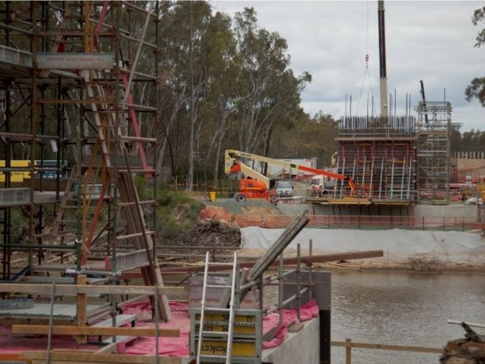 Murray River Bridge Pier wall construction