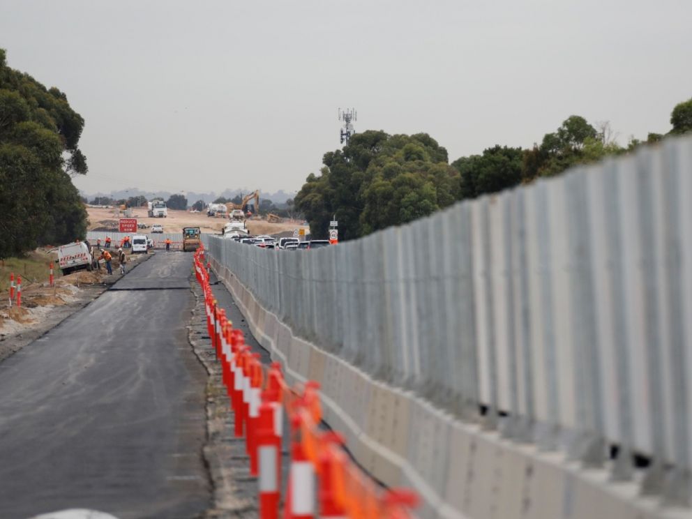 The new auxiliary lane between Thames Promenade and Springvale Road