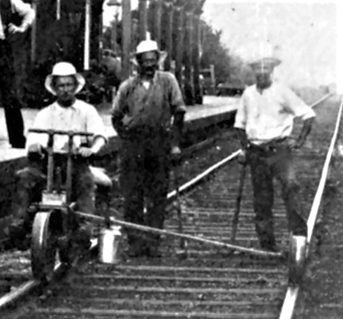 A black and white image of Hoppers Crossing