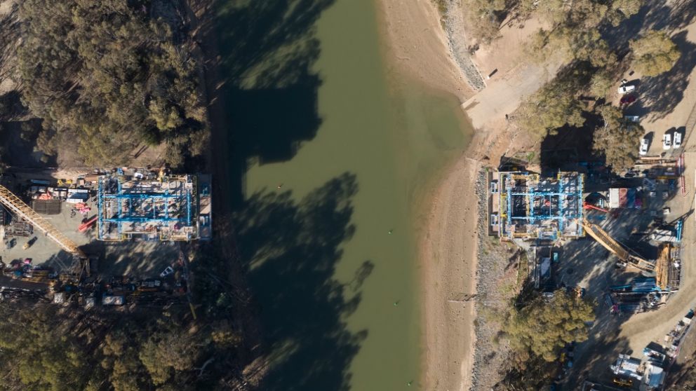 Bird’s eye view of the form travellers ready to build the main bridge span over the Murray River