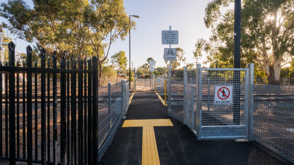 Market Street upgraded pedestrian crossing which crosses the Bendigo Line