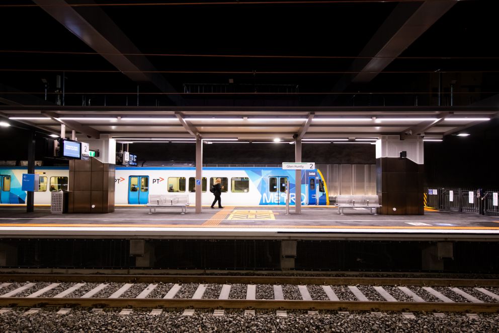 A train arrives at the new Glen Huntly Station