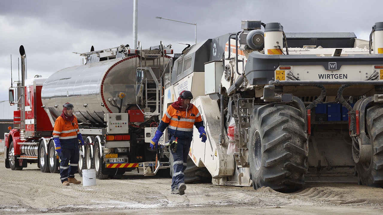 Pakenham Roads Upgrade construction April 2024