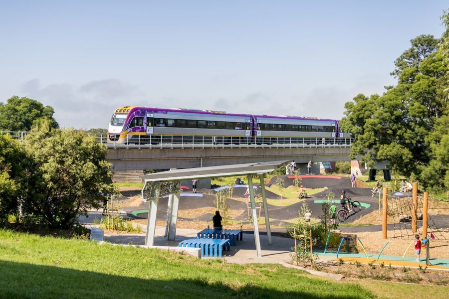VLine travelling past Apex Park