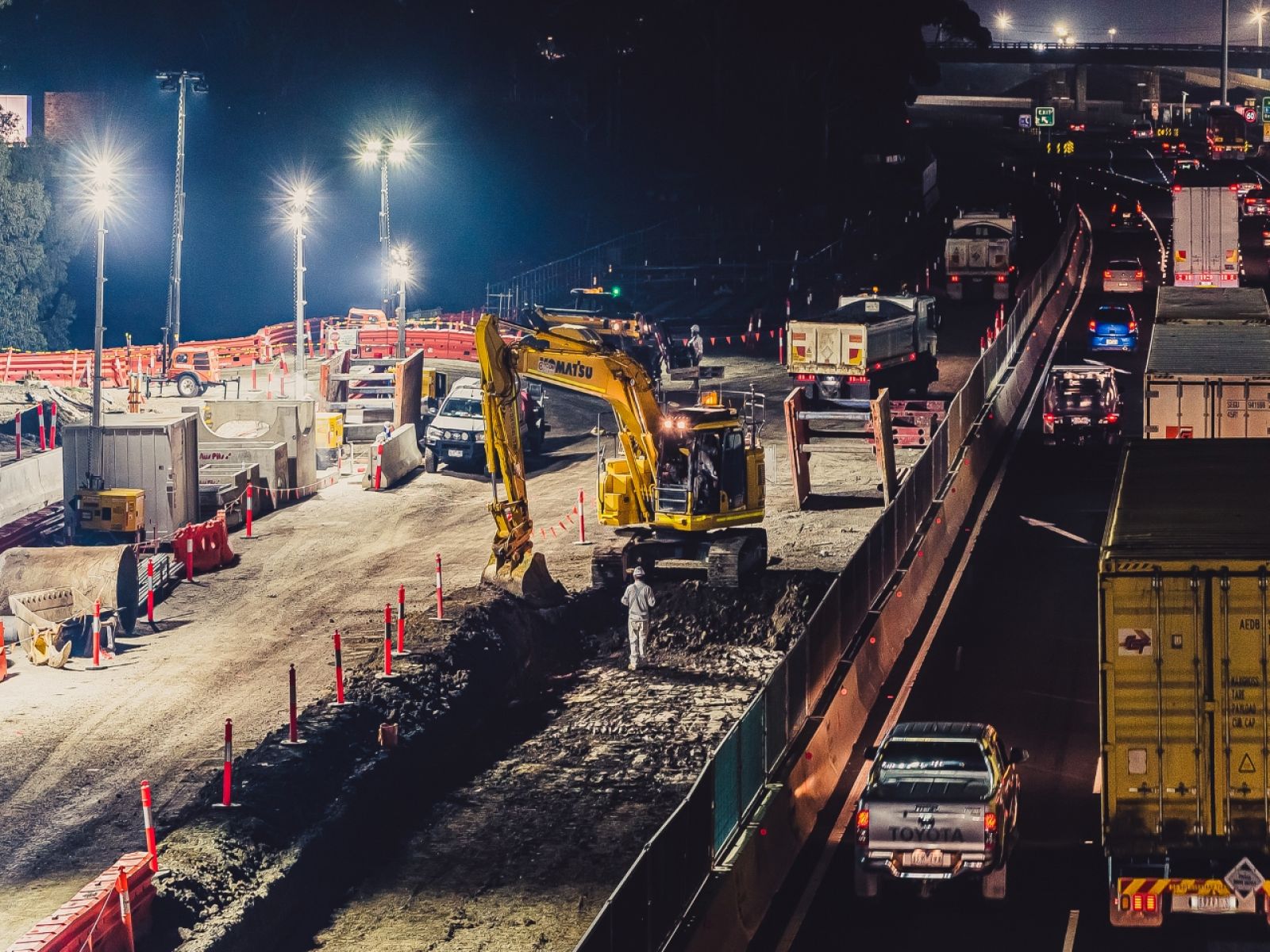 Photo of night works along the West Gate Freeway near Grieve Parade