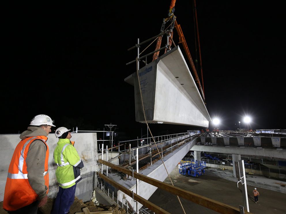 Installing the beams for the bridge over Lower Dandenong Road 