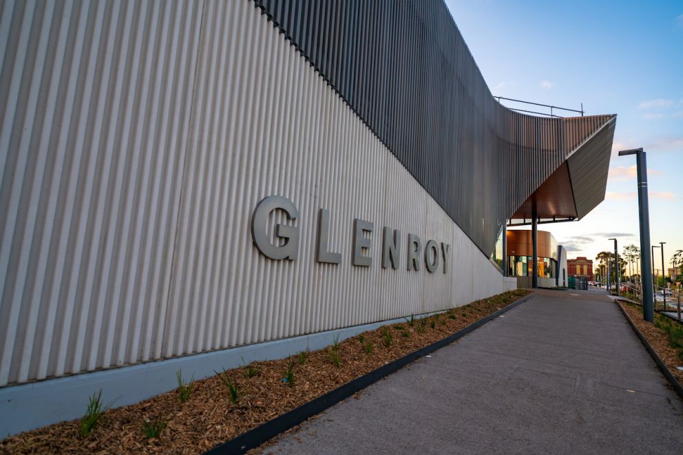 Glenroy station facade