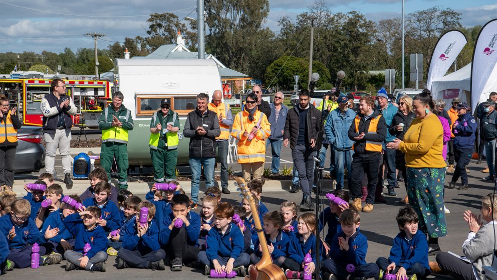 Image of primary school children at Nagambie community event