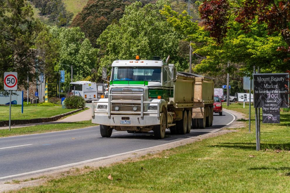 A truck passes through Mt Beauty