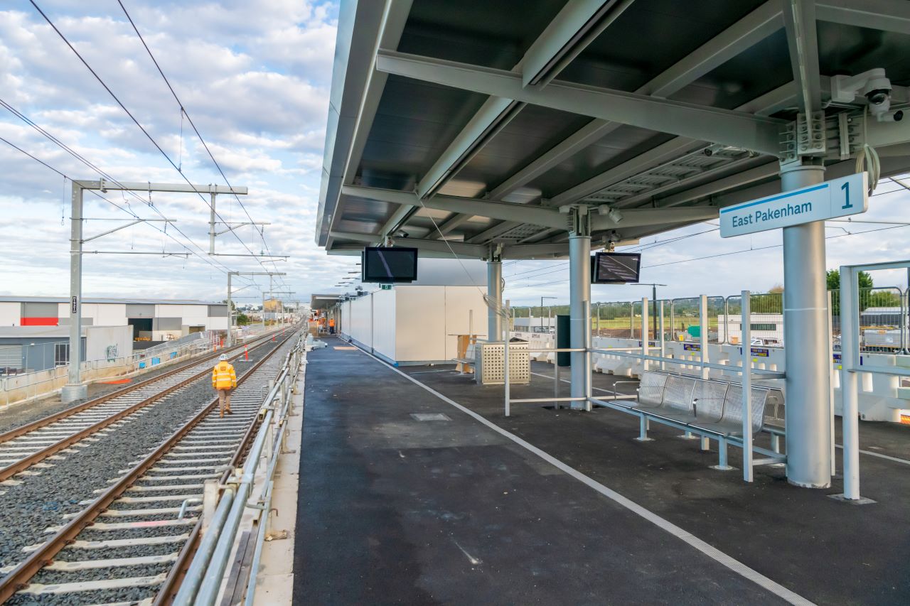 Pakenham East Station