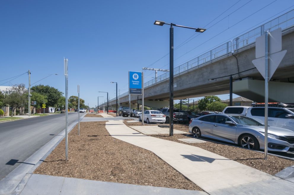 Access to the new passenger parking on Como Parade West