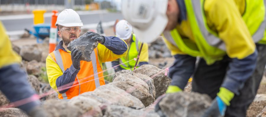 Project calls in experts to rebuild historic walls