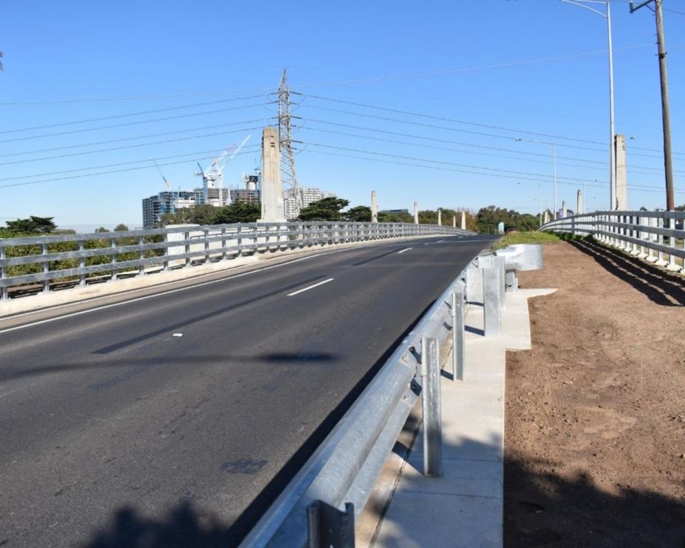 Ballarat Road bridge completion structures