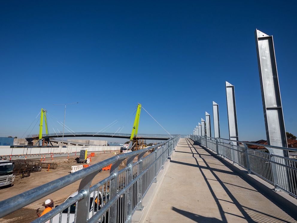 Upgraded Blaxland Avenue overpass