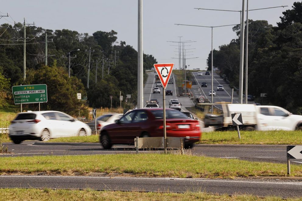 Traffic at the Cranbourne-Frankston Road and Western Port Highway intersection