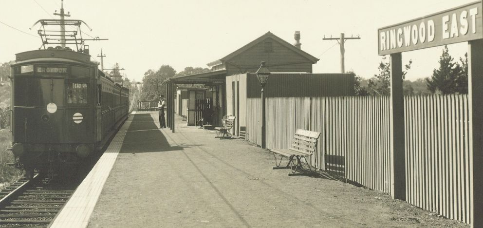 Train stopping at the new Ringwood East Station, circa 1925