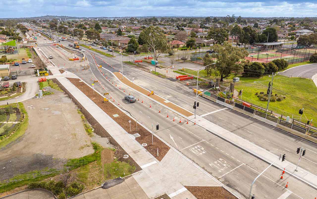 Craigieburn Road from Bridgewater Rd to Hanson Rd