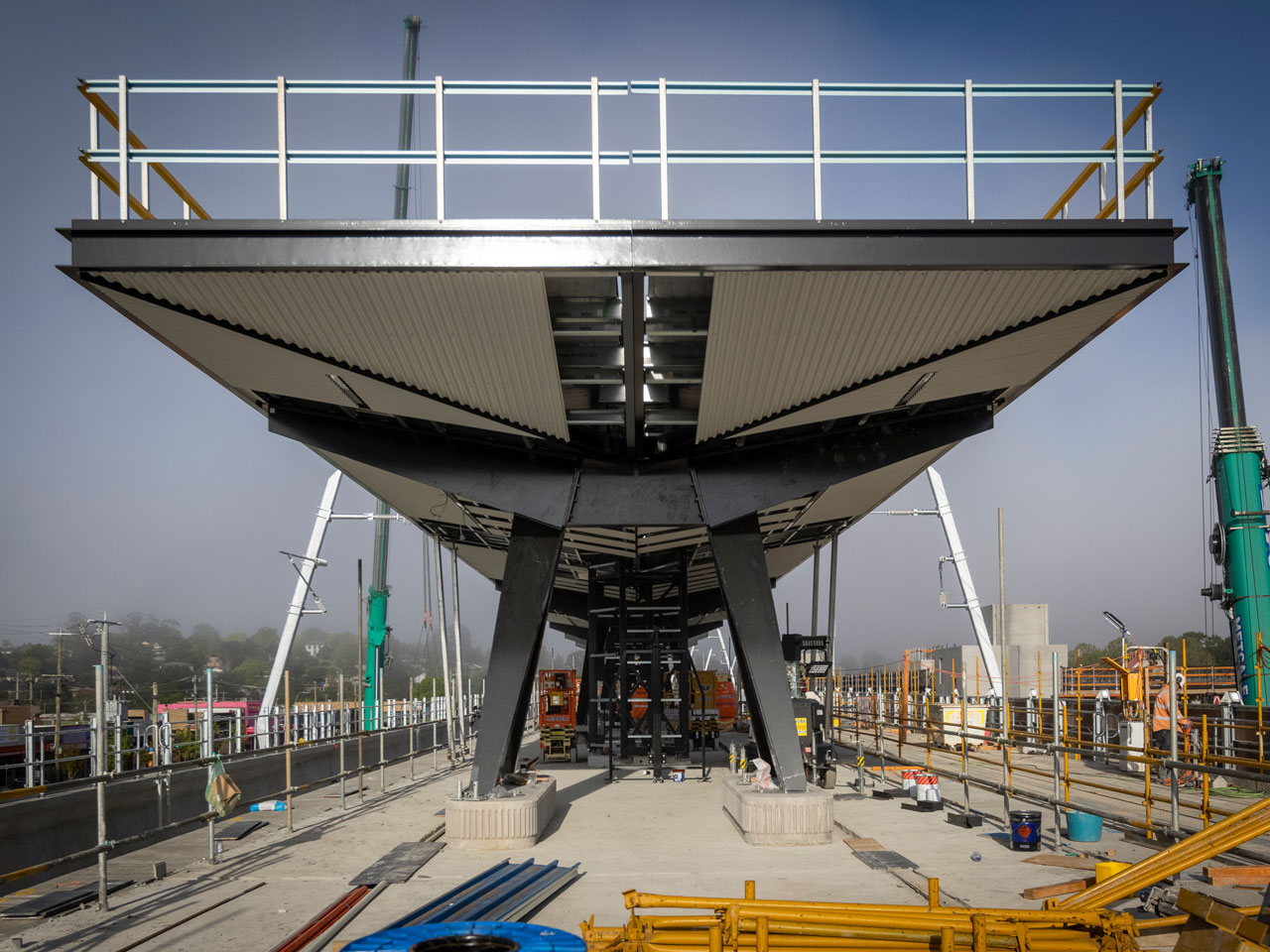 Mooroolbark Station canopy in place on the new platform.