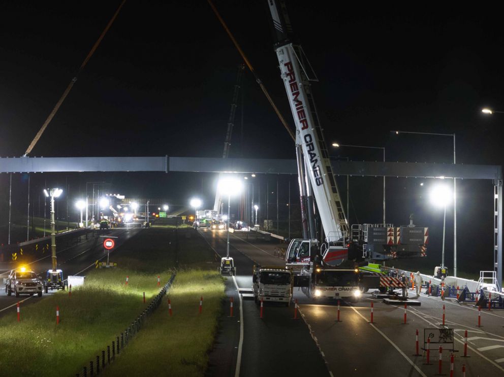 October 2024- We used a750 tonne crane to install the gantries