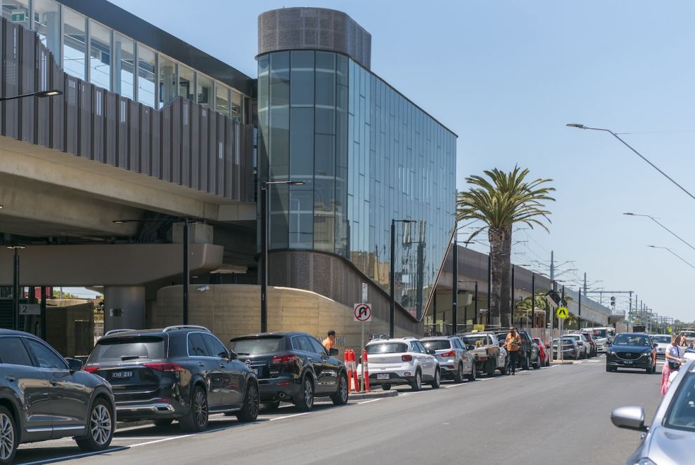 The new Parkdale Station looking south on Como Parade West