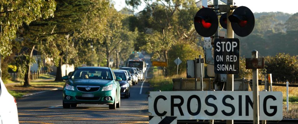Traffic waiting at the Brunt Road level crossing in Beaconsfield
